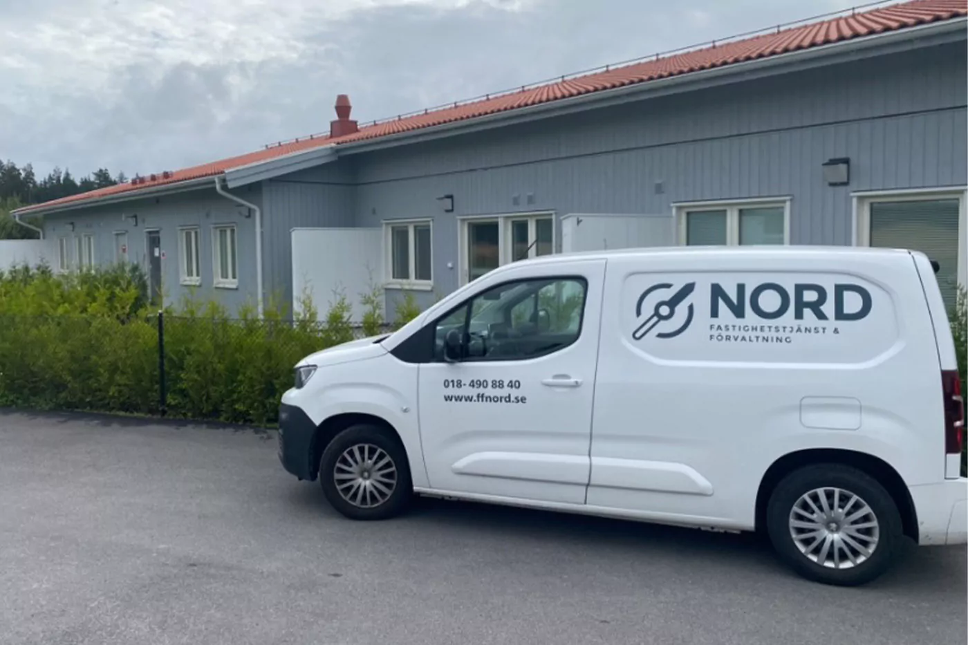 Servicebil för fastighetsförvaltning och fastighetsskötsel utanför bostadsfastighet